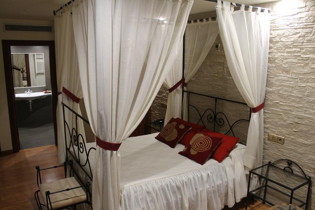 Hotel El Castillo Ponferrada Eksteriør bilde