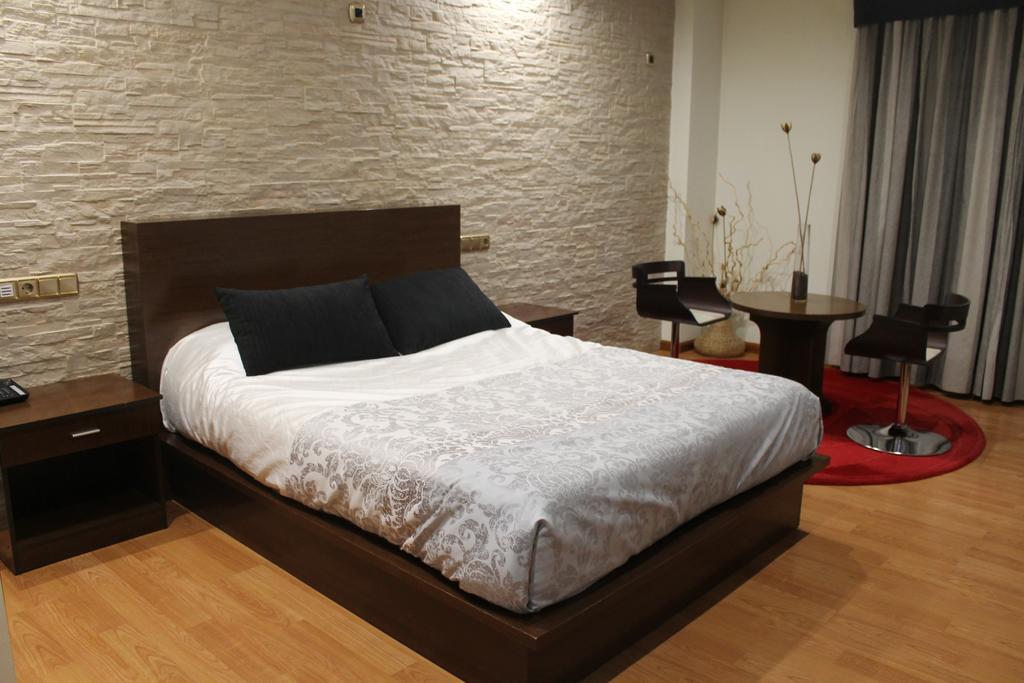Hotel El Castillo Ponferrada Eksteriør bilde
